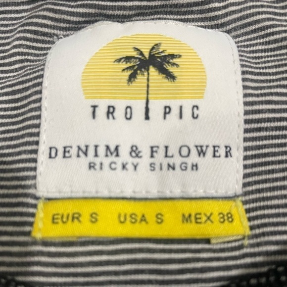 Denim & Flower cotton crew neck Tshirt for men. Black with white palm trees. - Picture 5 of 5